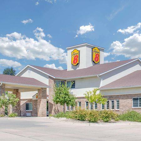 Super 8 By Wyndham Cedar Falls Bagian luar foto